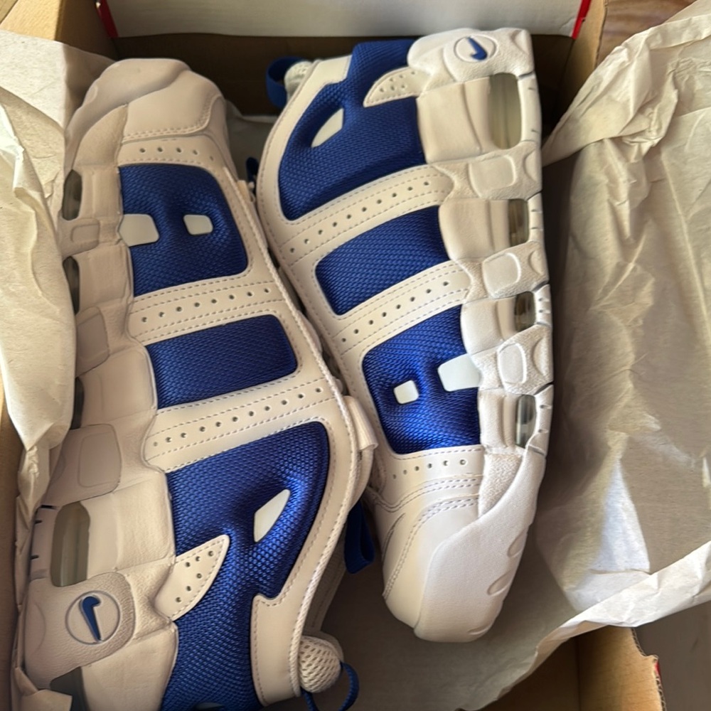 BNIB Nike Air More Uptempo Low Sneakers